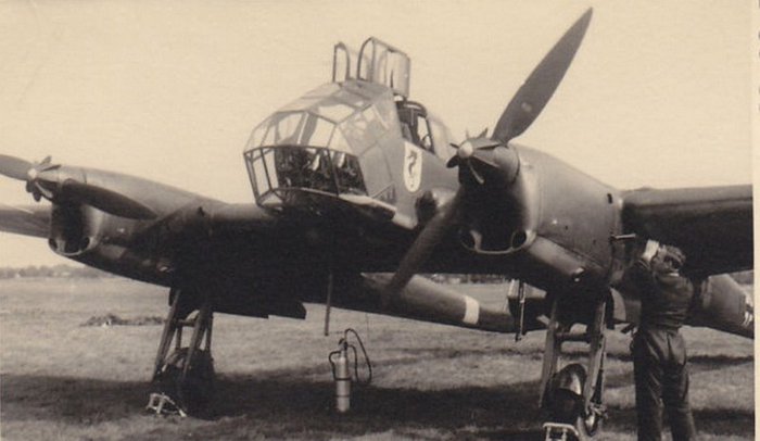 FW 189 A-1 KC + JL displaying the emblem of A-B 5 Seerappen.jpg